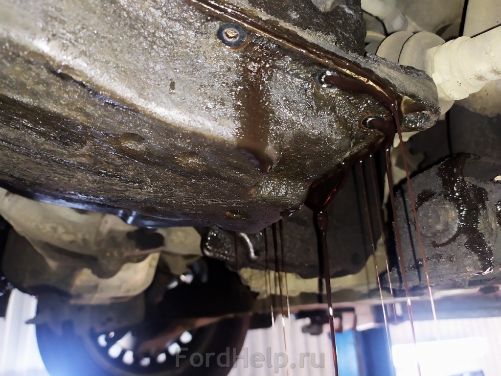 Замена масла в АКПП автомобиля Ford Focus 2 при ремонте и обслуживании